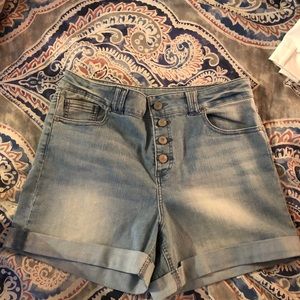 New York & Company  woman’s Jean shorts